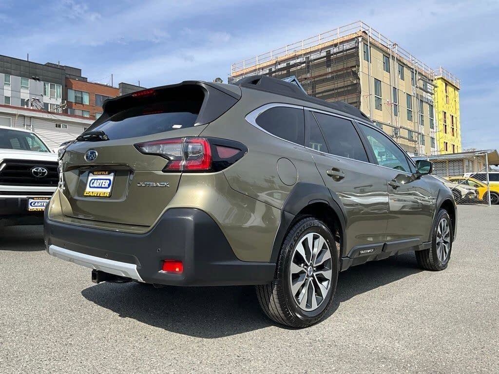 Used 2023 Subaru Outback Limited AWD/4WD image 8