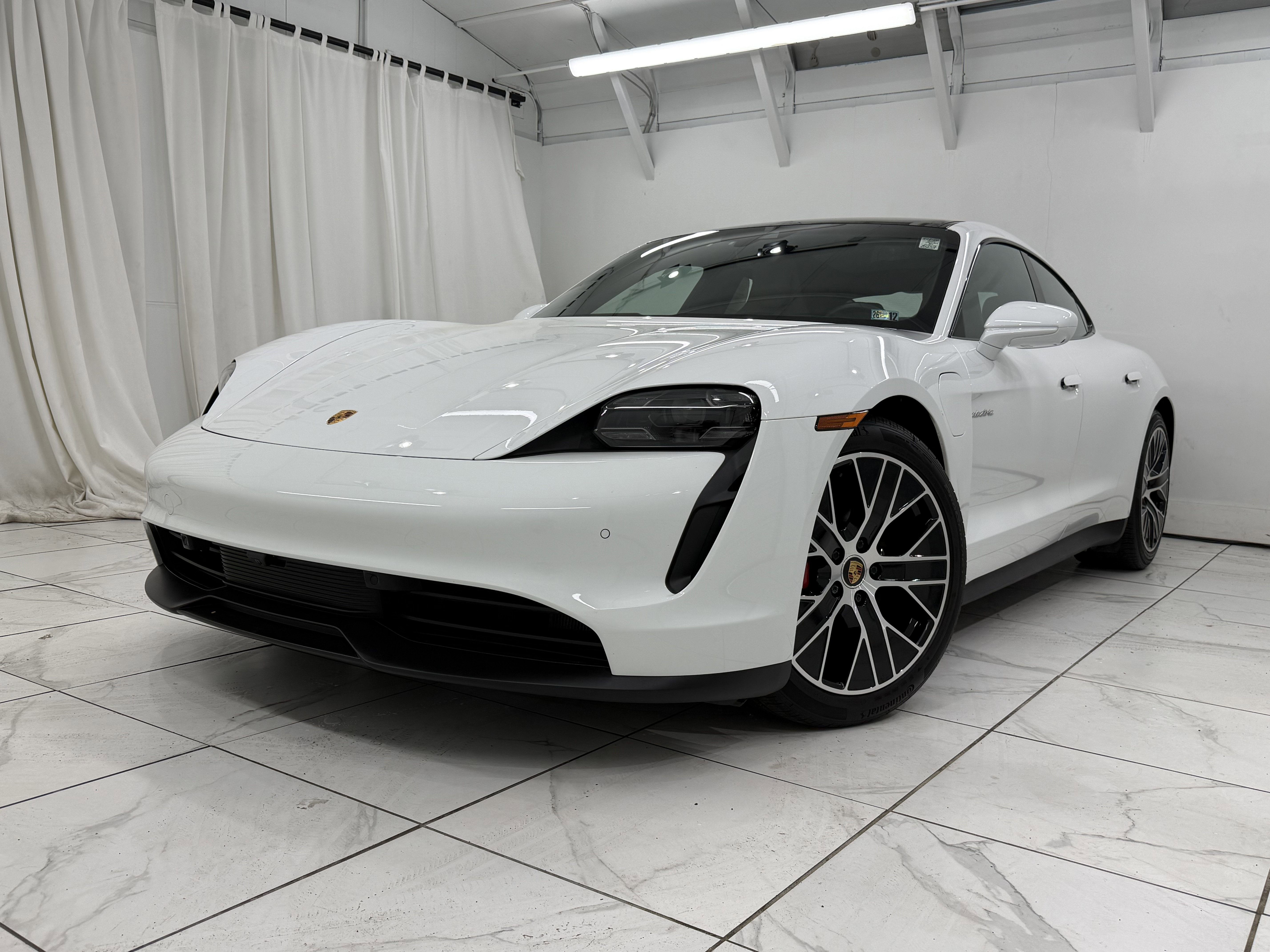 Used 2021 Porsche Taycan 4S image 8