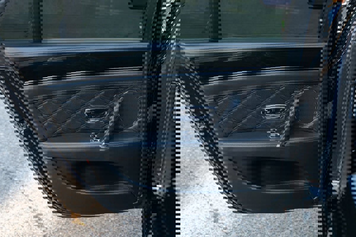 Used 2015 Bentley Flying Spur V8 image 70