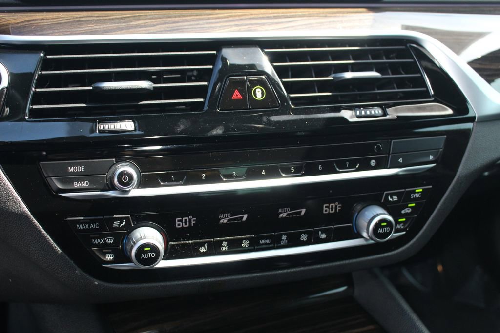 Used 2020 BMW 540i xDrive w/ Executive Package AWD/4WD image 16