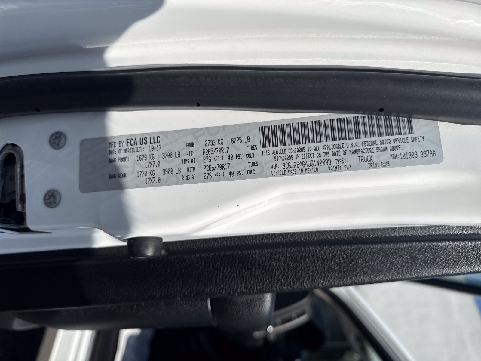 Used 2018 RAM 1500 Tradesman w/ Chrome Appearance Group RWD image 30
