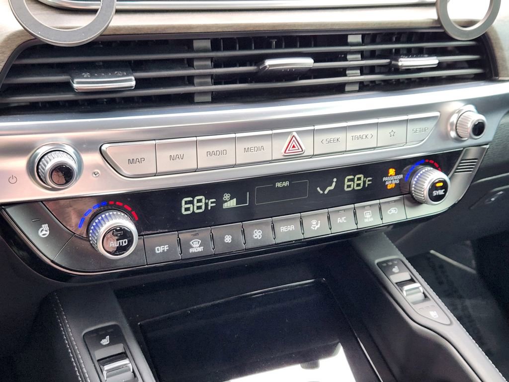 Used 2022 Kia Telluride SX w/ SX Prestige Package image 9