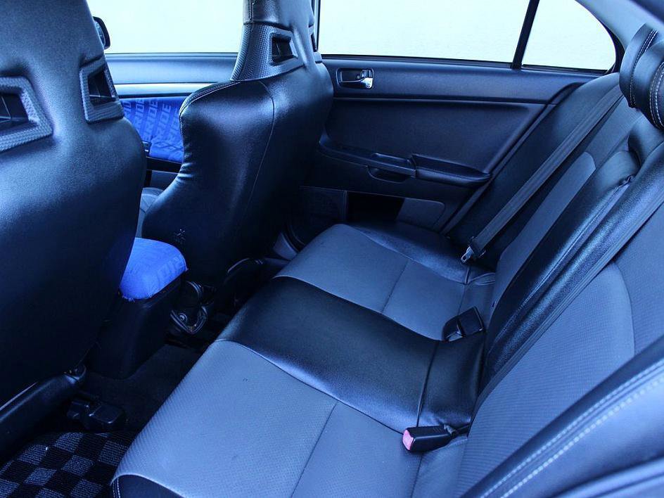 Used 2008 Mitsubishi Lancer Evolution GSR image 12