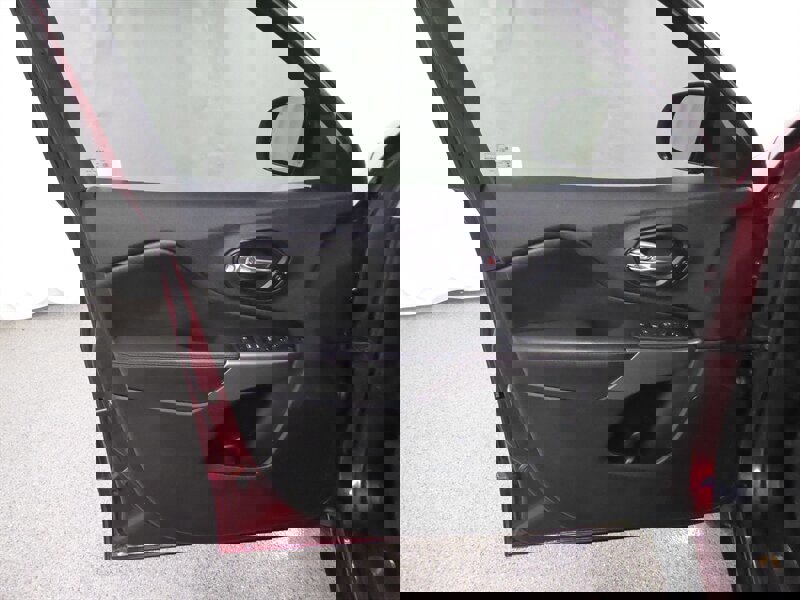 Used 2019 Jeep Cherokee Limited w/ Luxury Group image 21