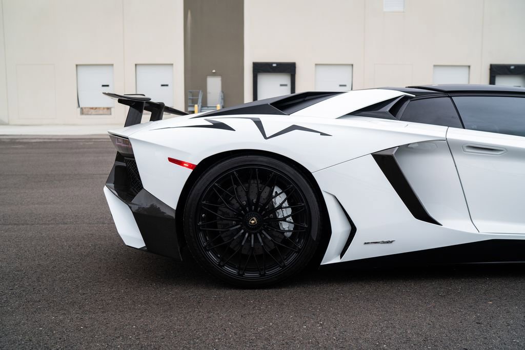 Used 2017 Lamborghini Aventador LP 750-4 Superveloce AWD/4WD image 52