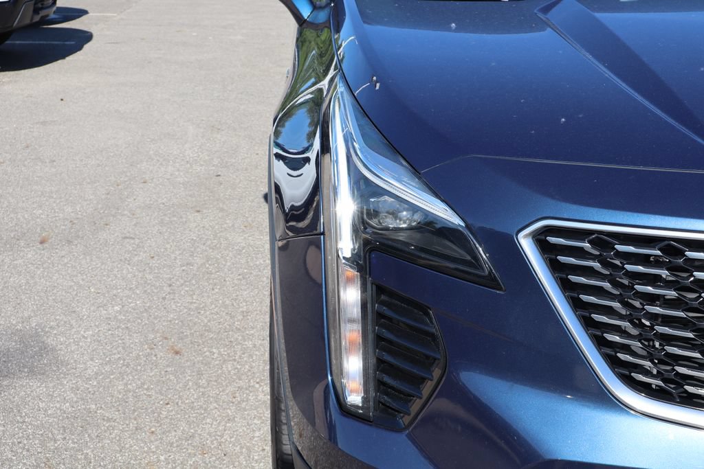 Used 2019 Cadillac XT4 Premium Luxury w/ Cold Weather Package AWD/4WD image 4