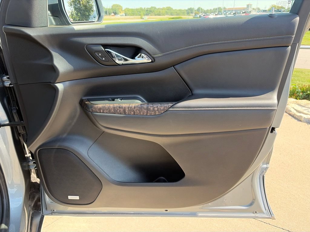 Used 2023 GMC Acadia Denali AWD/4WD image 25