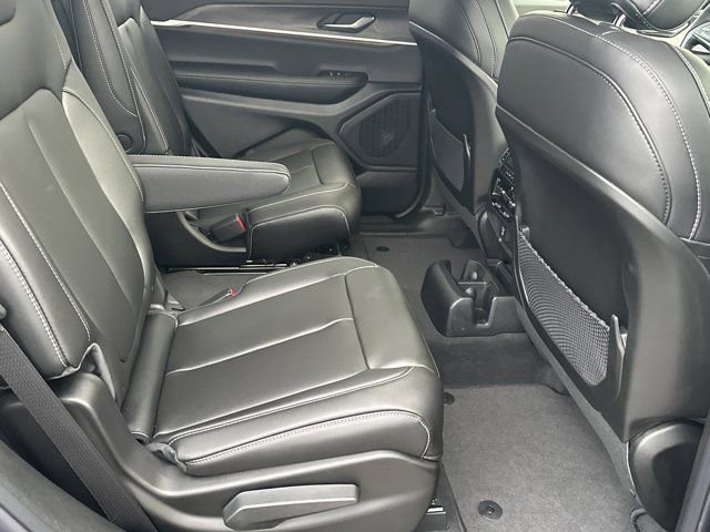 New 2025 Jeep Grand Cherokee L Limited w/ Black Appearance Package image 17
