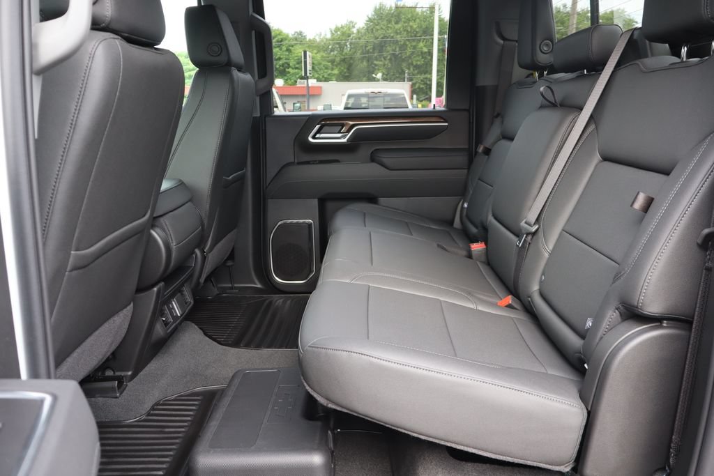 New 2026 Chevrolet Silverado 2500 LT w/ Z71 Chrome Sport Edition AWD/4WD image 18