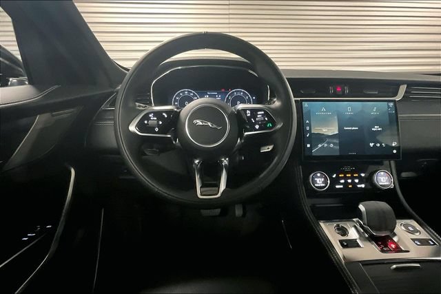 Certified 2024 Jaguar F-PACE R-Dynamic S AWD/4WD image 4