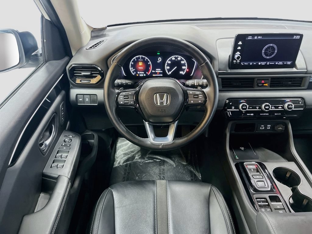 Used 2025 Honda Pilot EX-L image 21