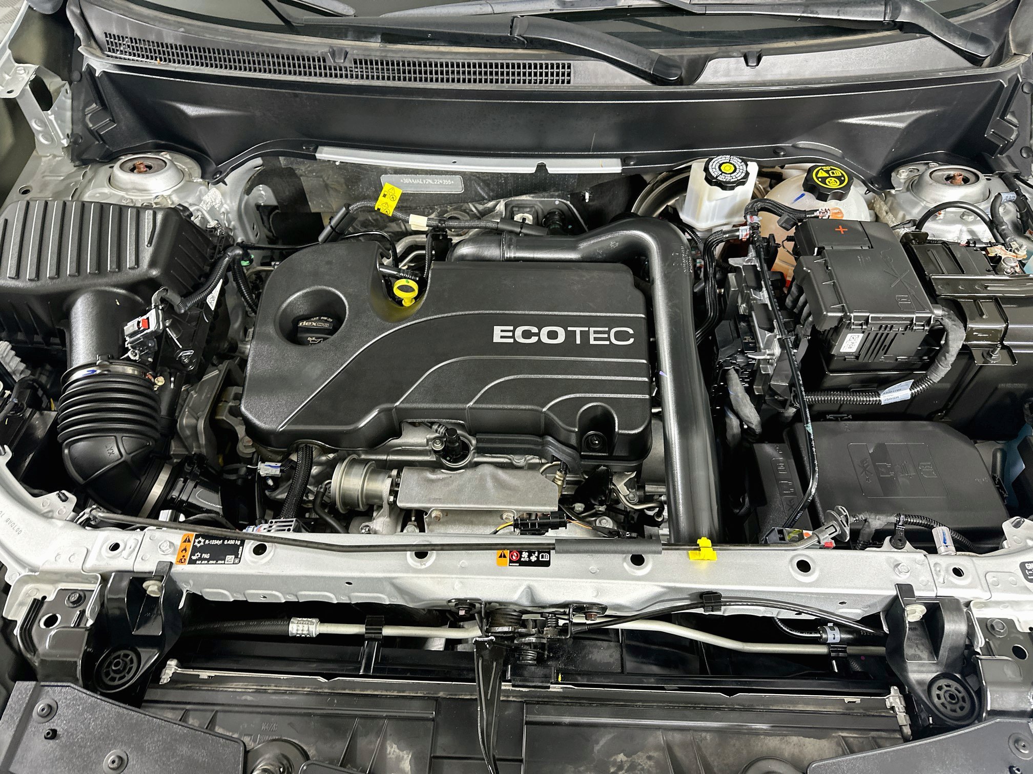 Used 2022 Chevrolet Equinox LT w/ LPO, Floor Liner Package FWD image 32