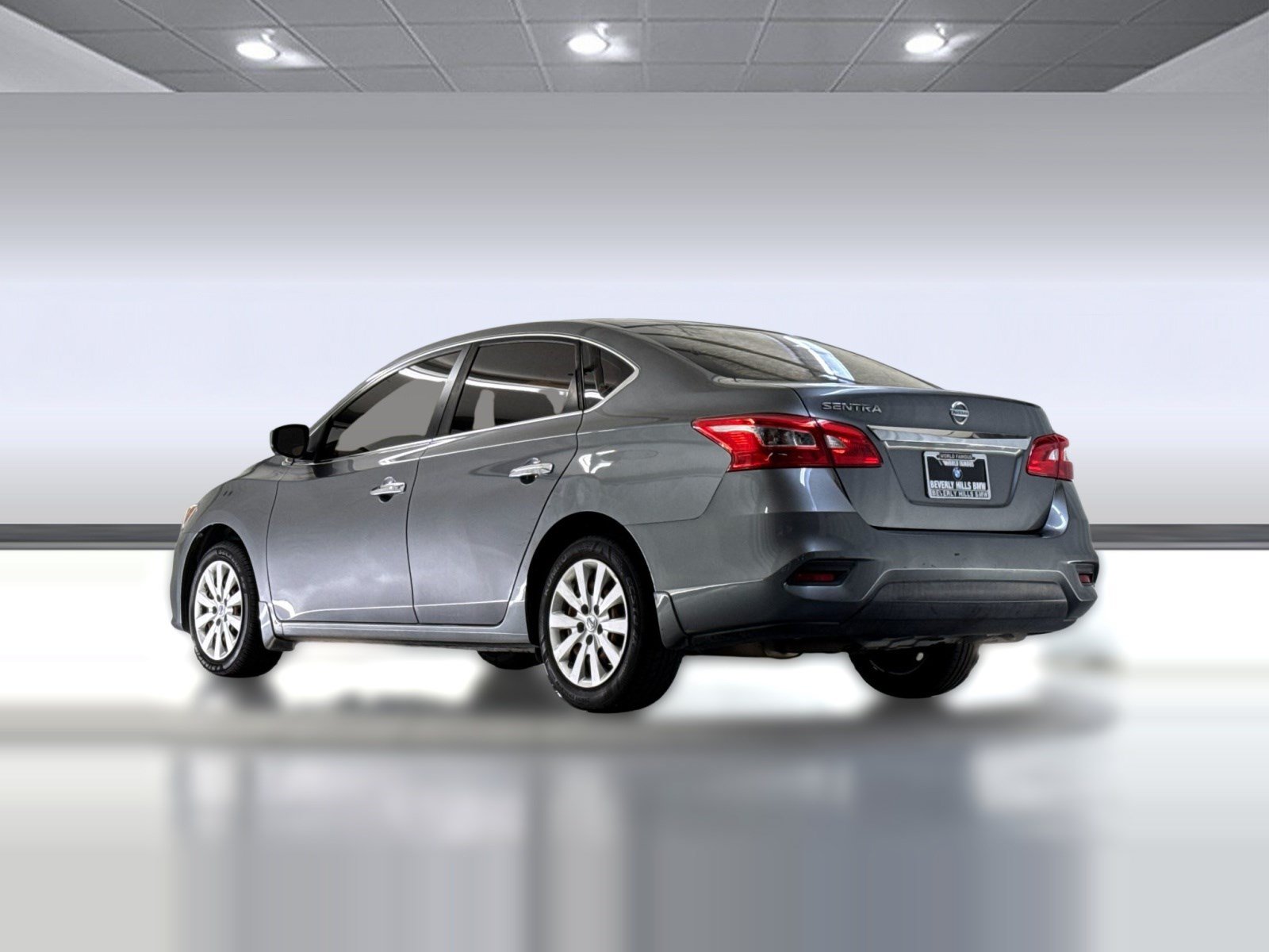 Used 2016 Nissan Sentra S FWD image 3