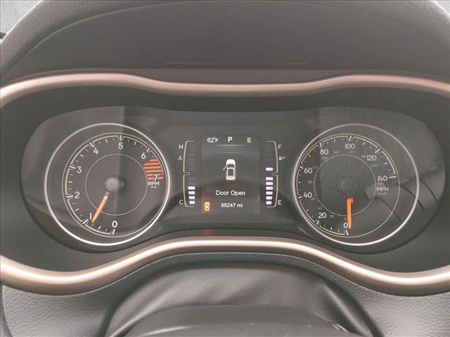 Used 2016 Jeep Cherokee Sport FWD image 11