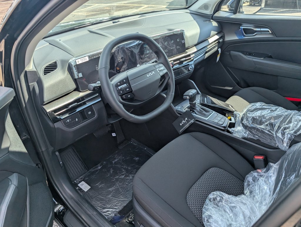 New 2026 Kia Sportage LX w/ LX Convenience Package FWD image 12