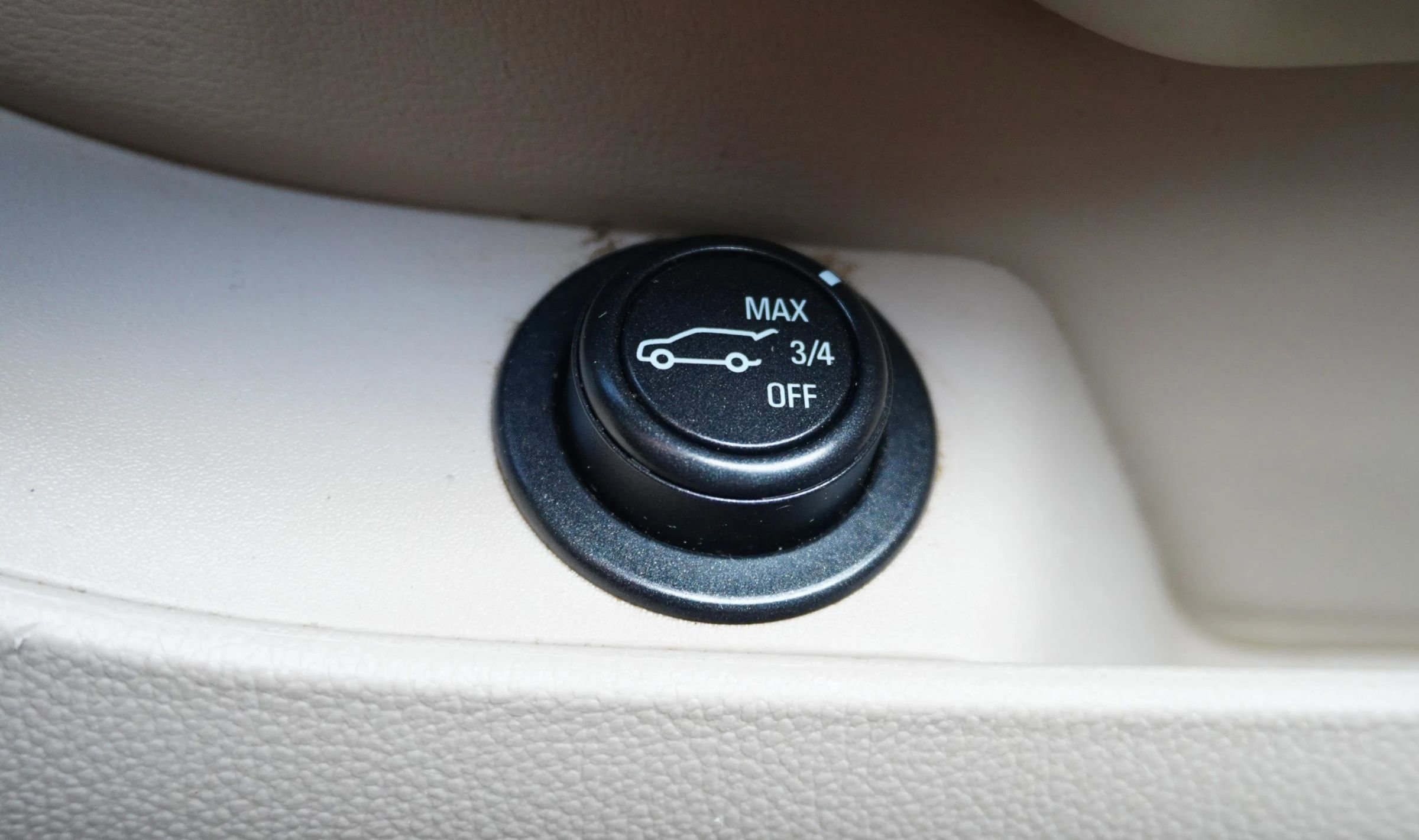 Used 2016 Cadillac SRX Luxury w/ Driver Awareness Package image 38