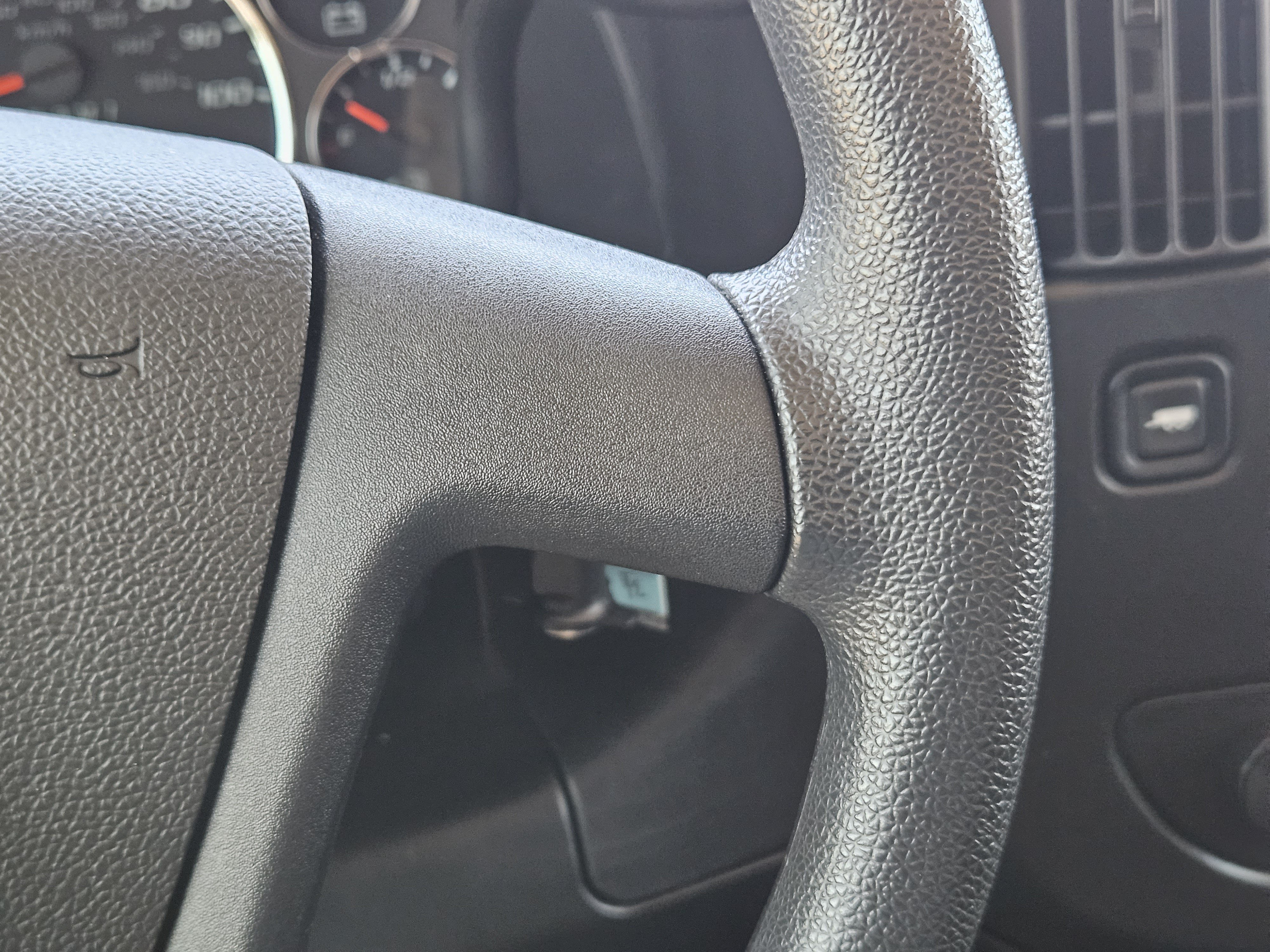 Used 2024 Chevrolet Express 2500 w/ Driver Convenience Package RWD image 26
