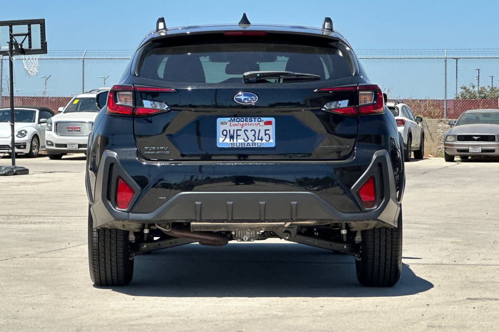 Used 2026 Subaru Crosstrek 2.5i Premium AWD/4WD image 4