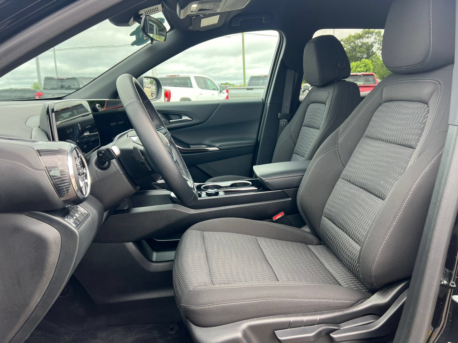 Certified 2026 Chevrolet Equinox LT AWD/4WD image 3
