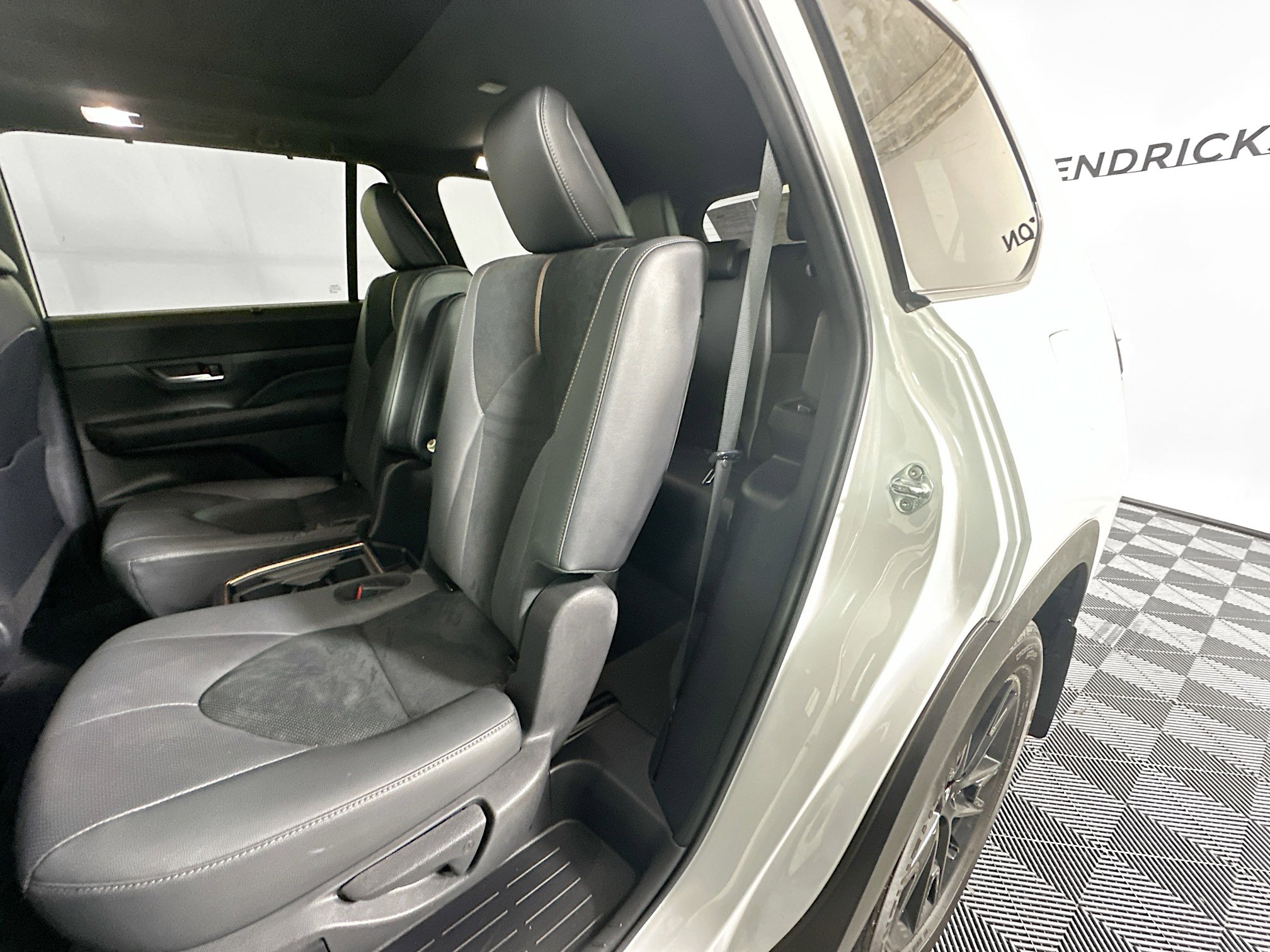 Used 2024 Toyota Grand Highlander AWD Hybrid image 26