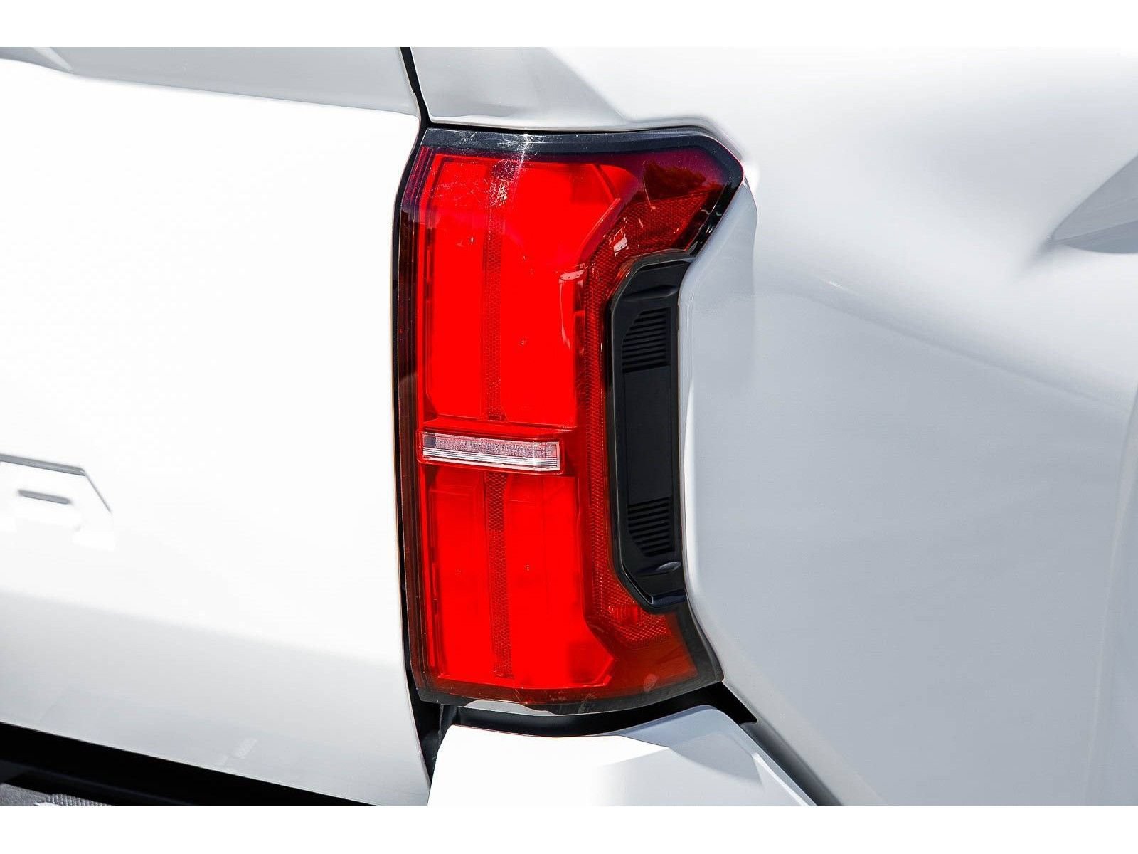 Used 2026 Toyota Tacoma SR5 AWD/4WD image 9