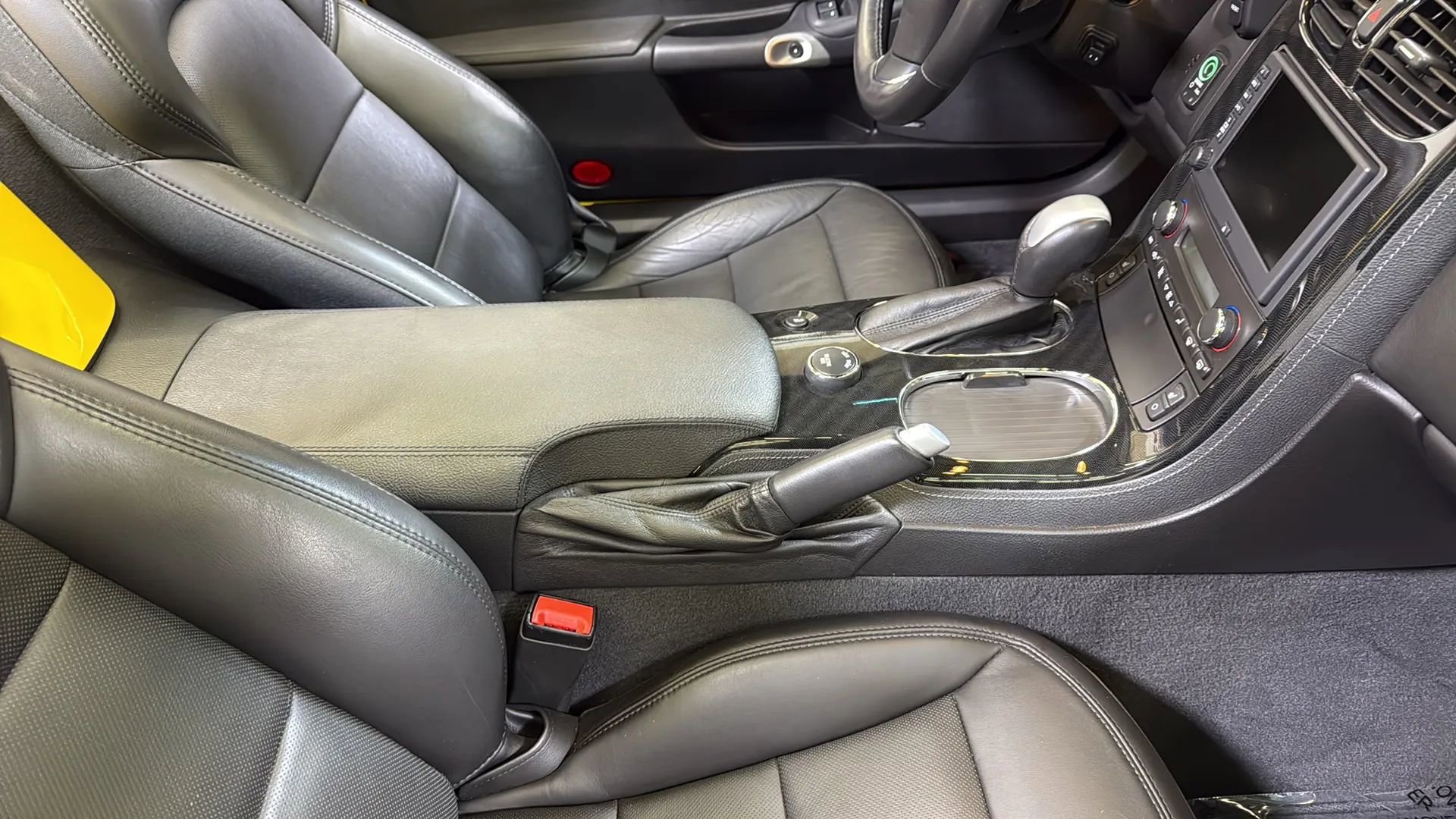 Used 2013 Chevrolet Corvette Grand Sport w/ 3LT Preferred Equipment Group image 23