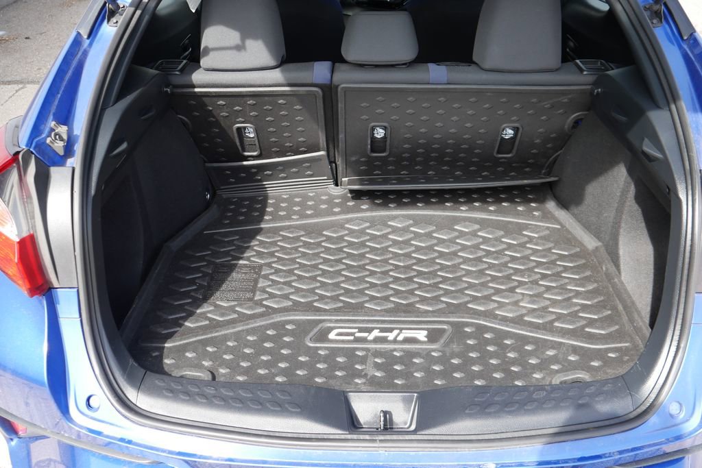 Used 2021 Toyota C-HR XLE image 28