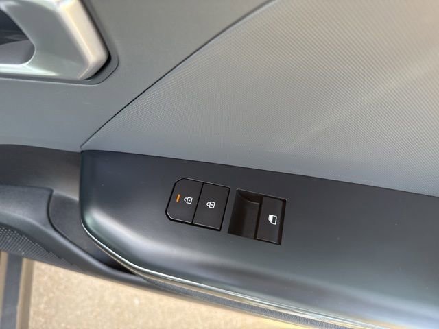 Used 2025 Kia K4 LXS image 44