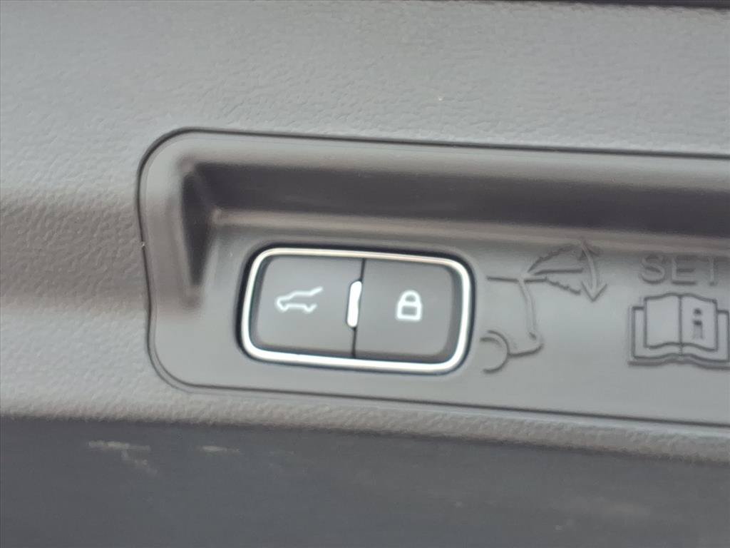 Used 2024 Ford Explorer XLT w/ Equipment Group 202A AWD/4WD image 30