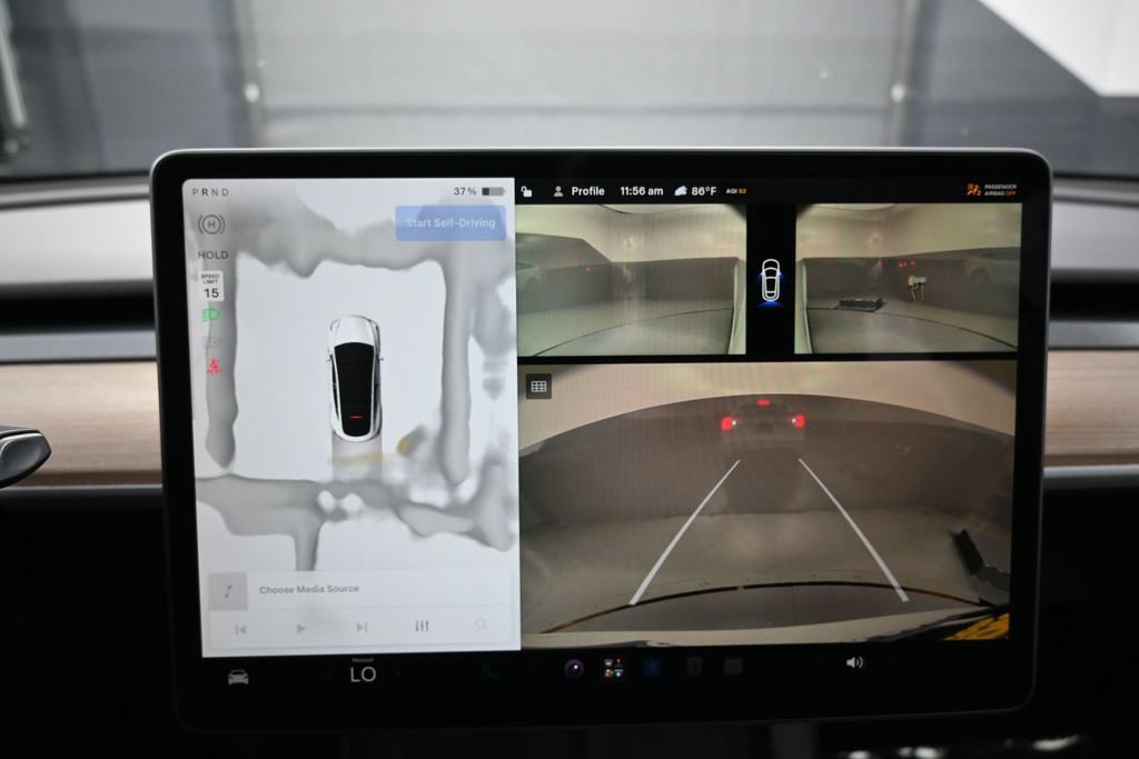 Used 2024 Tesla Model Y 2WD image 21