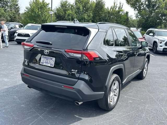 Used 2025 Toyota RAV4 XLE AWD/4WD image 4
