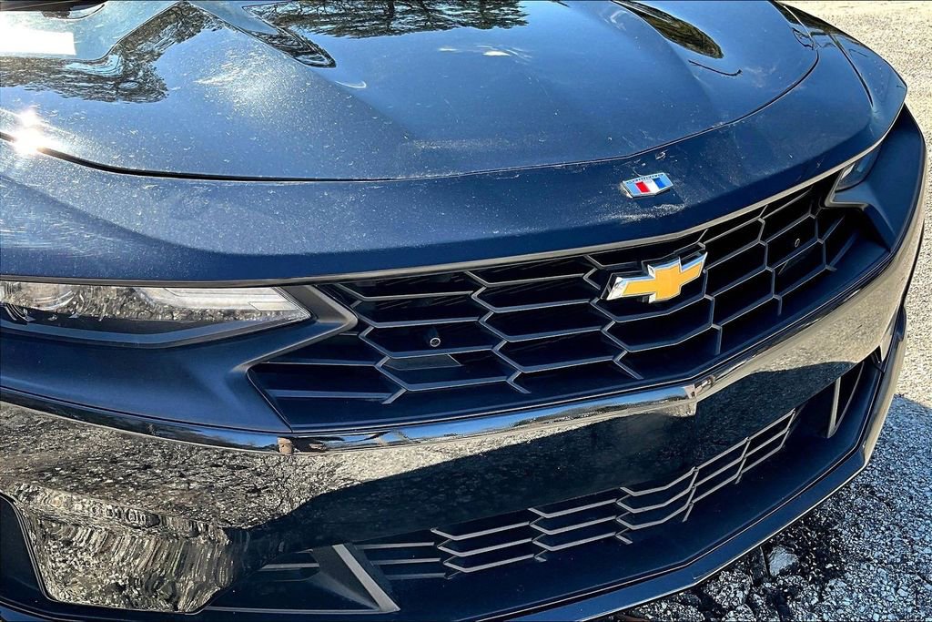 Used 2022 Chevrolet Camaro LT RWD image 32
