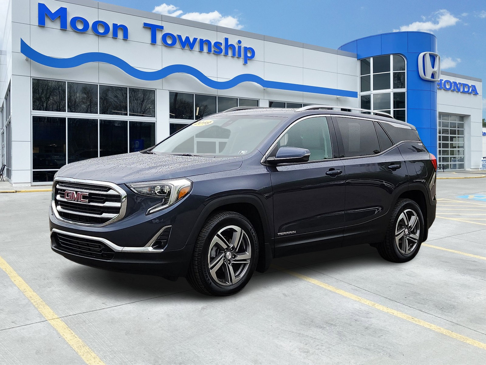 Used 2019 GMC Terrain SLT w/ Preferred Package AWD/4WD image 3