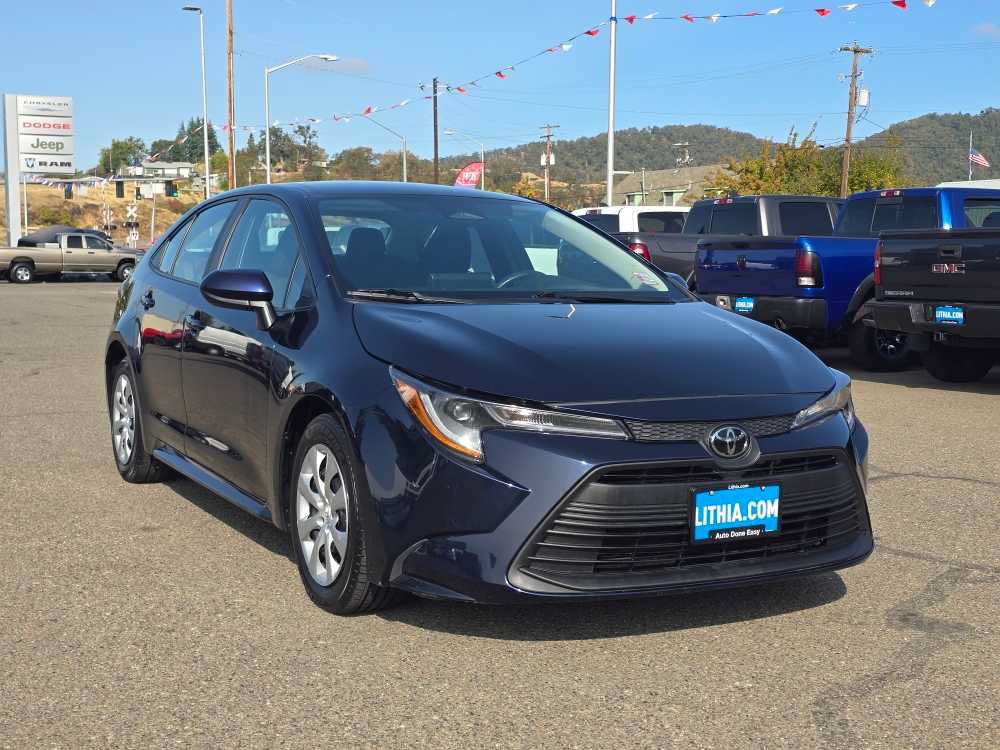 Used 2023 Toyota Corolla LE FWD image 7