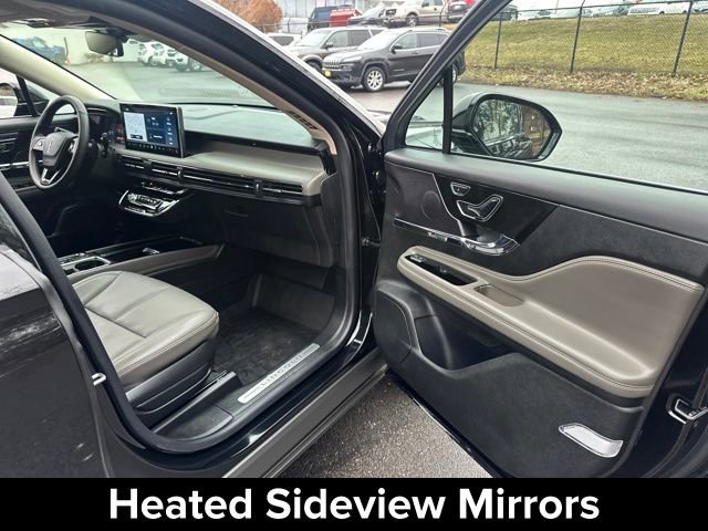 Used 2024 Lincoln Corsair AWD w/ Equipment Group 101A image 18