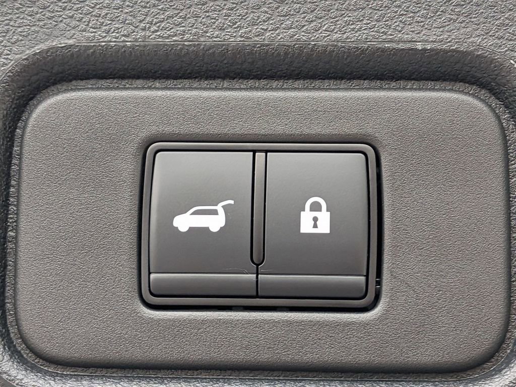Used 2025 Nissan Pathfinder Platinum AWD/4WD image 25