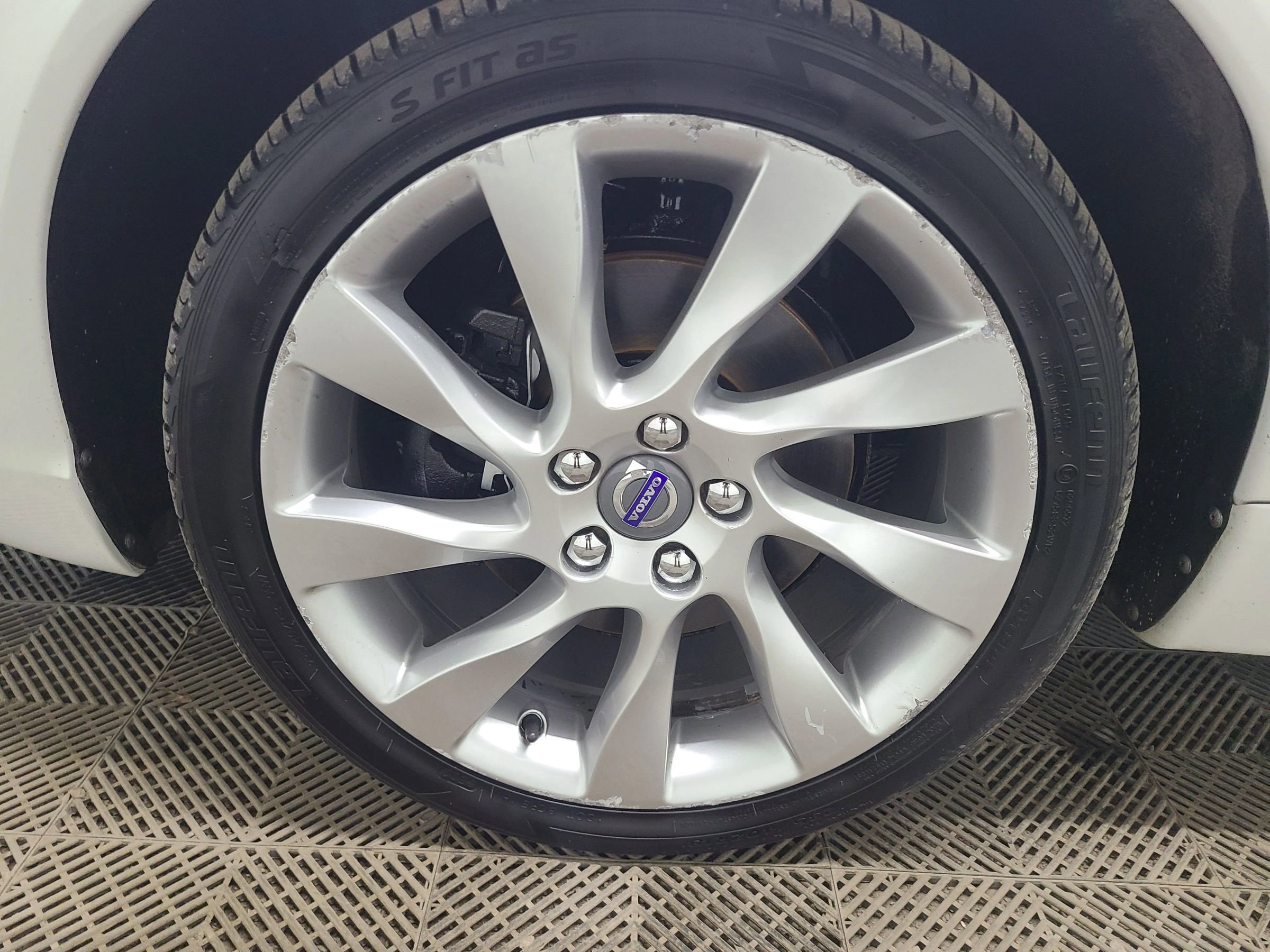 Used 2016 Volvo S80 T5 image 16