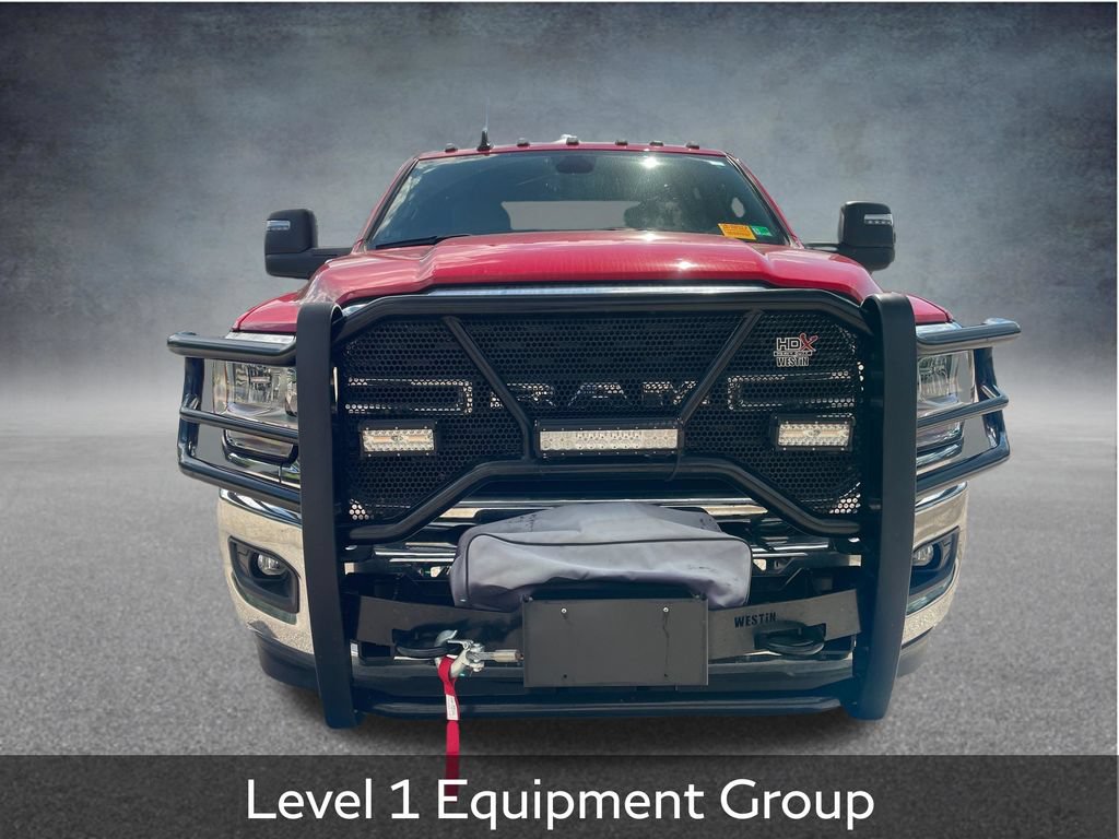 Used 2024 RAM 3500 Big Horn AWD/4WD image 3