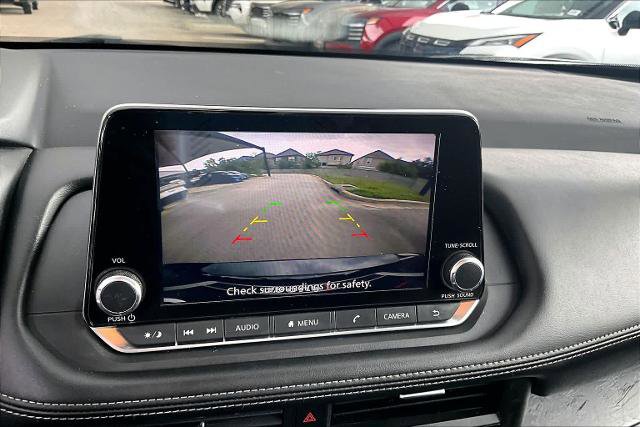 Certified 2024 Nissan Rogue SV FWD image 26