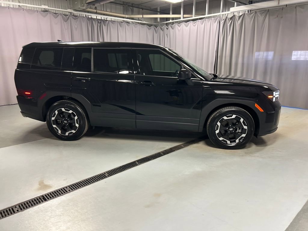 Used 2025 Hyundai Santa Fe SE image 8