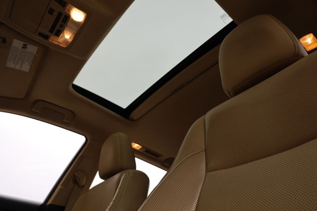 Used 2015 Toyota Highlander Limited image 17