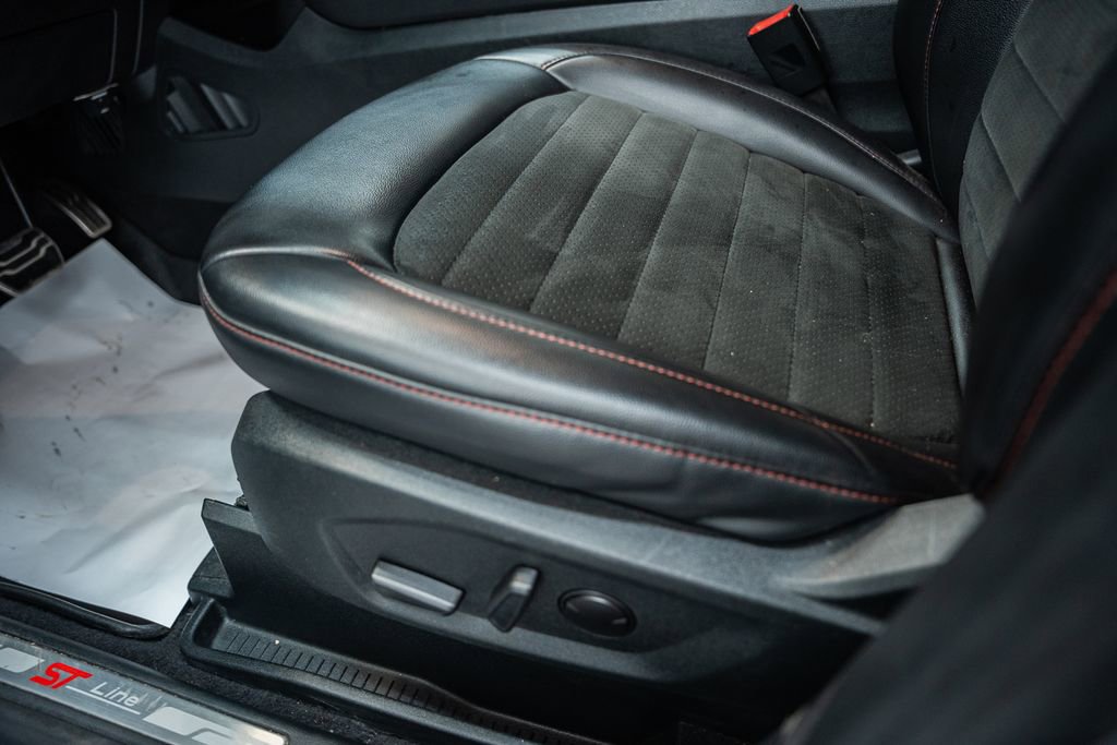 Used 2022 Ford Edge ST-Line image 37