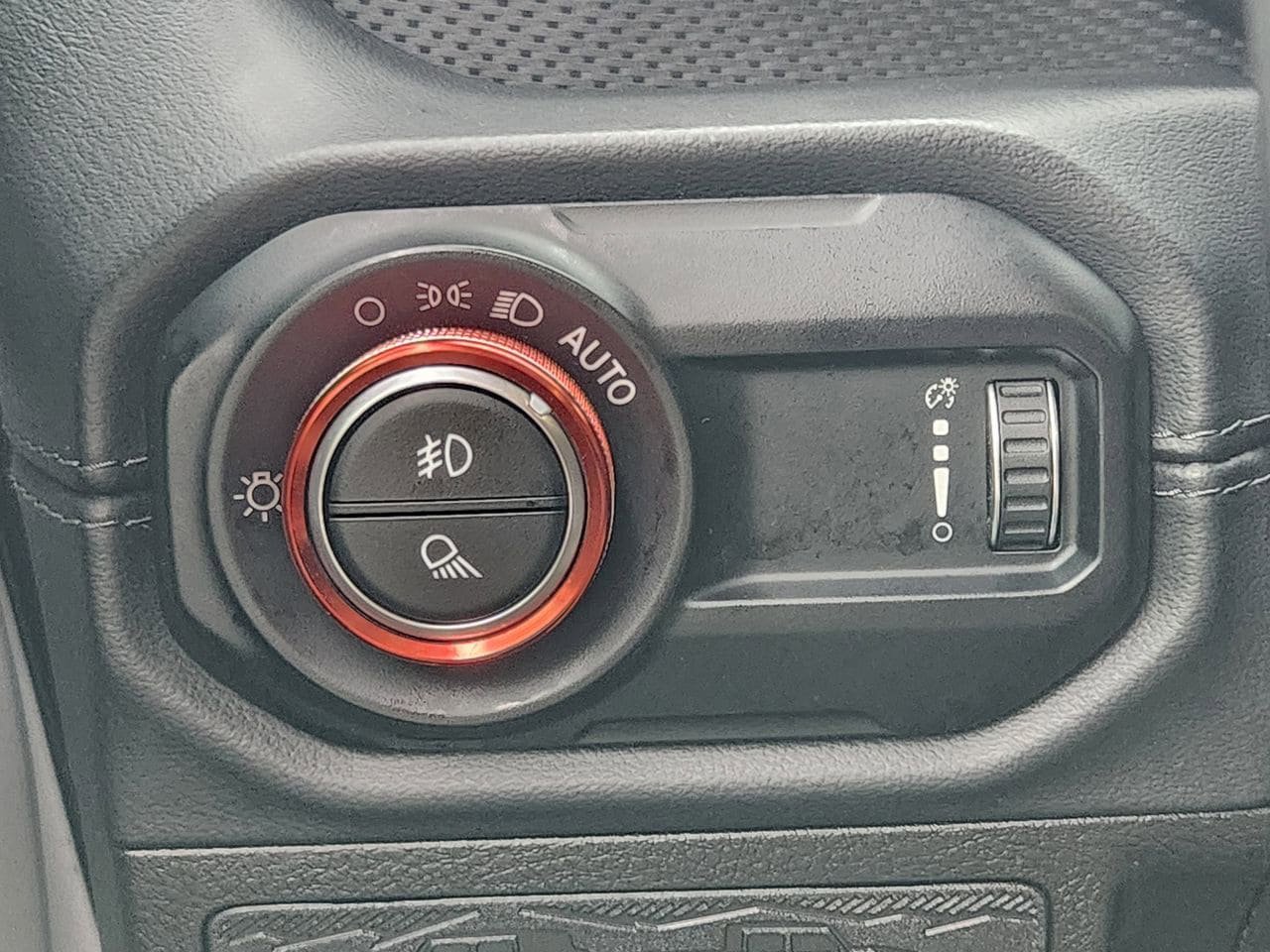 Used 2024 Jeep Gladiator Rubicon AWD/4WD image 21