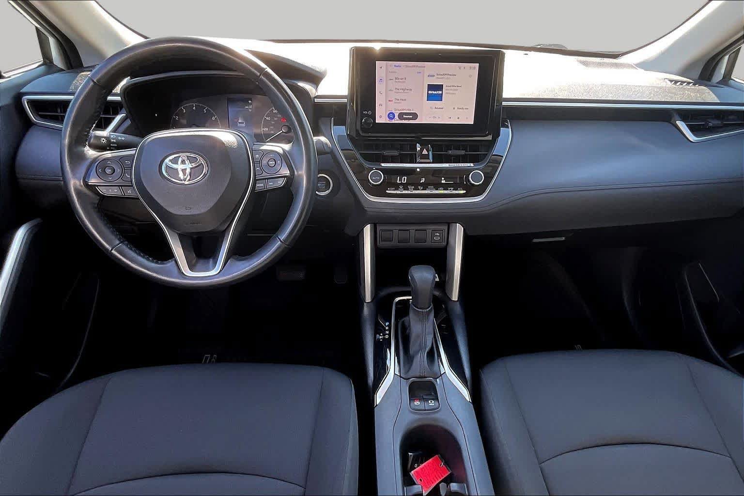 Used 2023 Toyota Corolla Cross LE w/ Moonroof Package FWD image 16