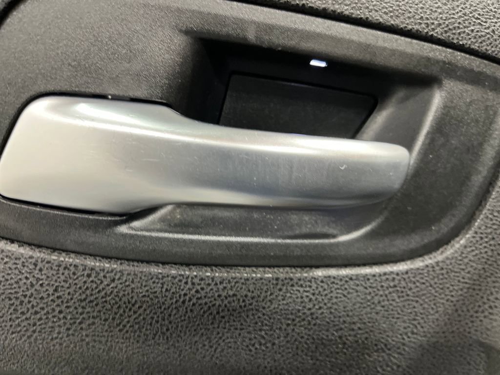 Used 2018 Chrysler 300 S w/ 300S Premium Group image 14