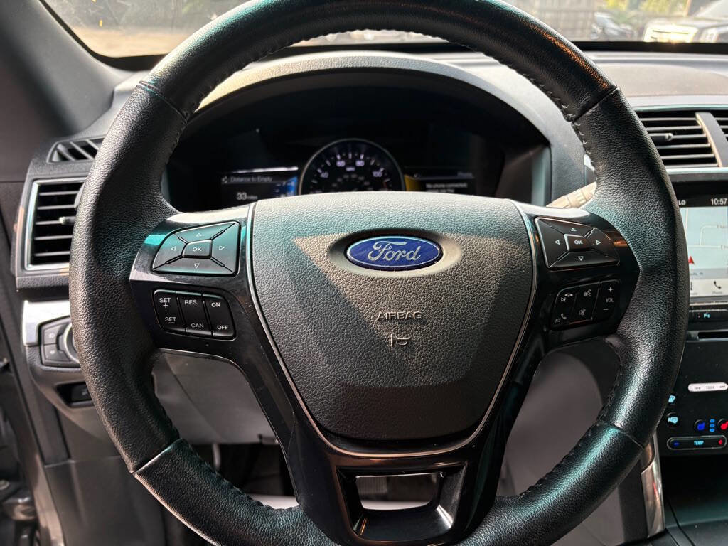 Used 2017 Ford Explorer Limited image 15