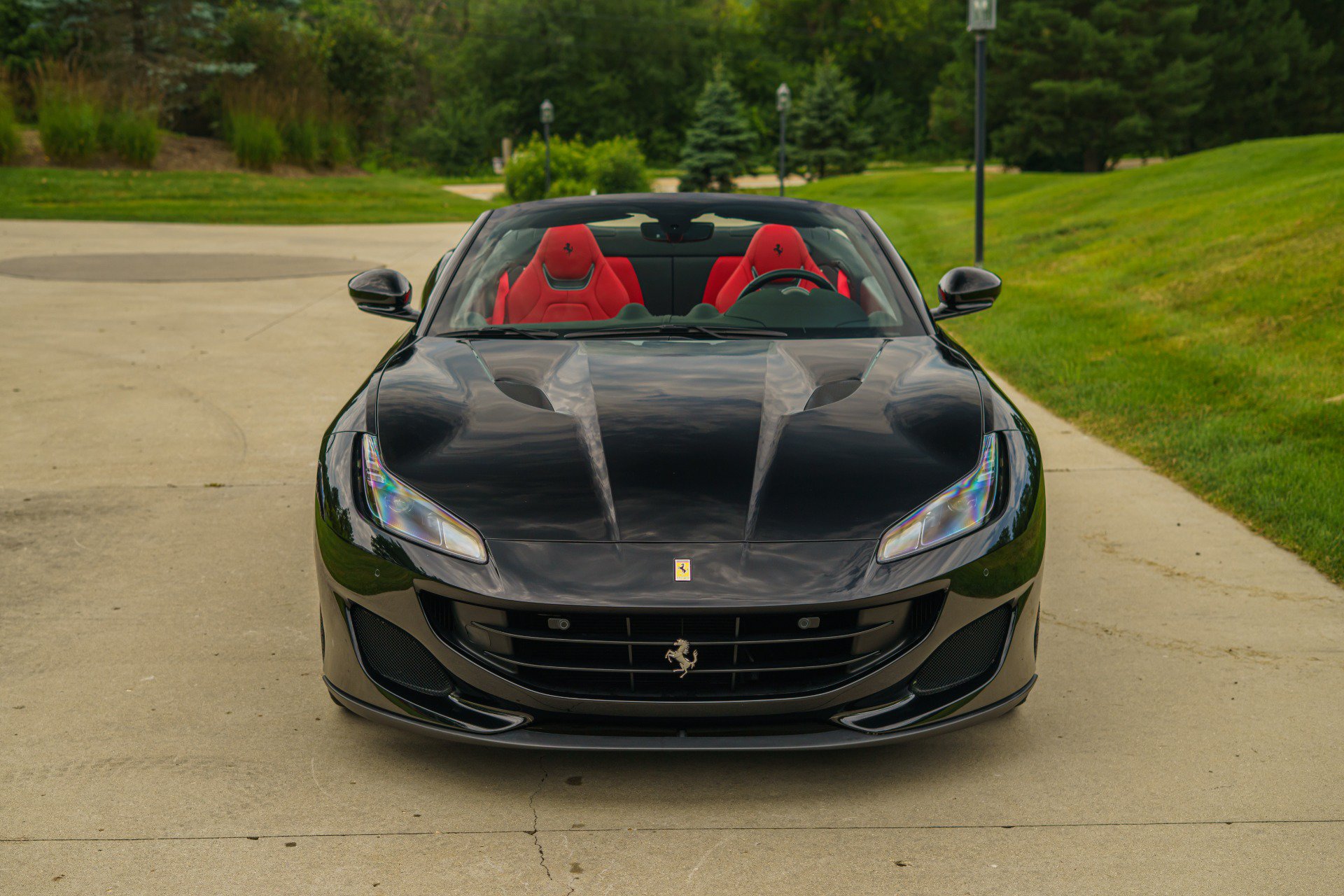 Used 2019 Ferrari Portofino RWD image 24
