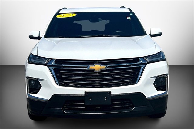 Used 2023 Chevrolet Traverse LT image 3