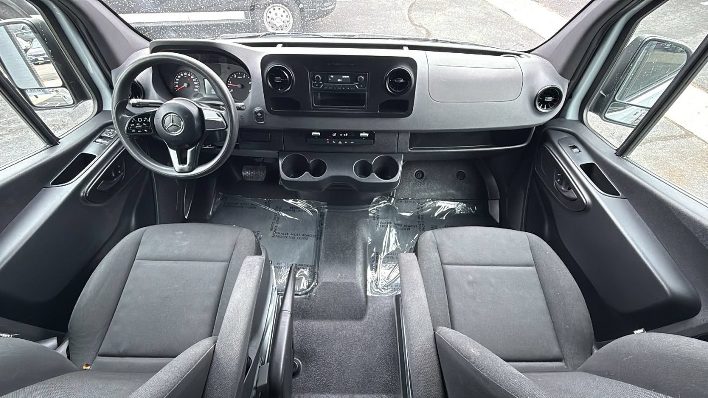 Used 2020 Mercedes-Benz Sprinter 2500 image 18