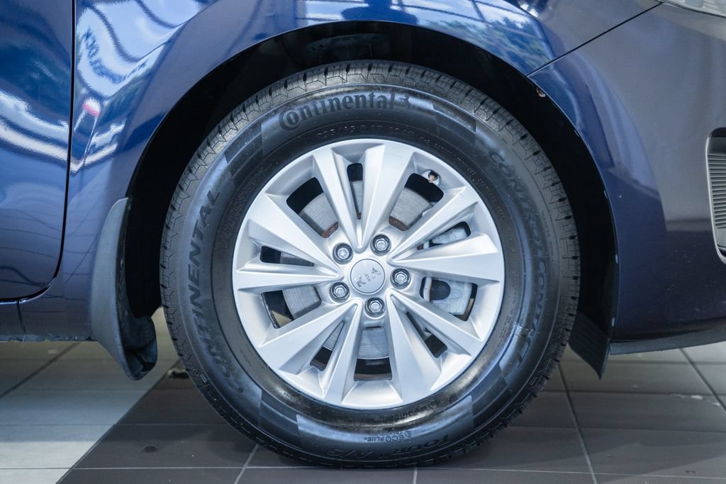 Used 2018 Kia Sedona LX FWD image 13